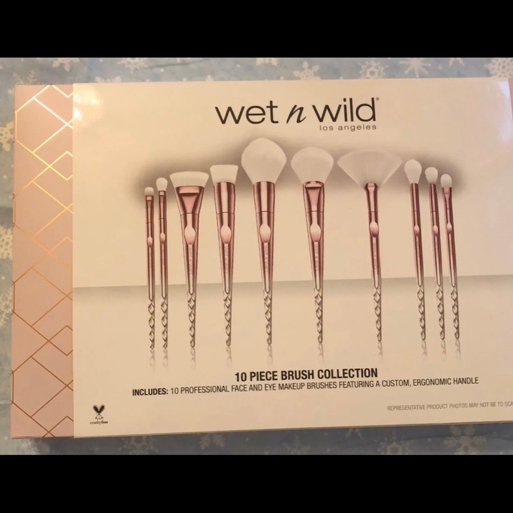 Wet n wild limited edition Brush set.